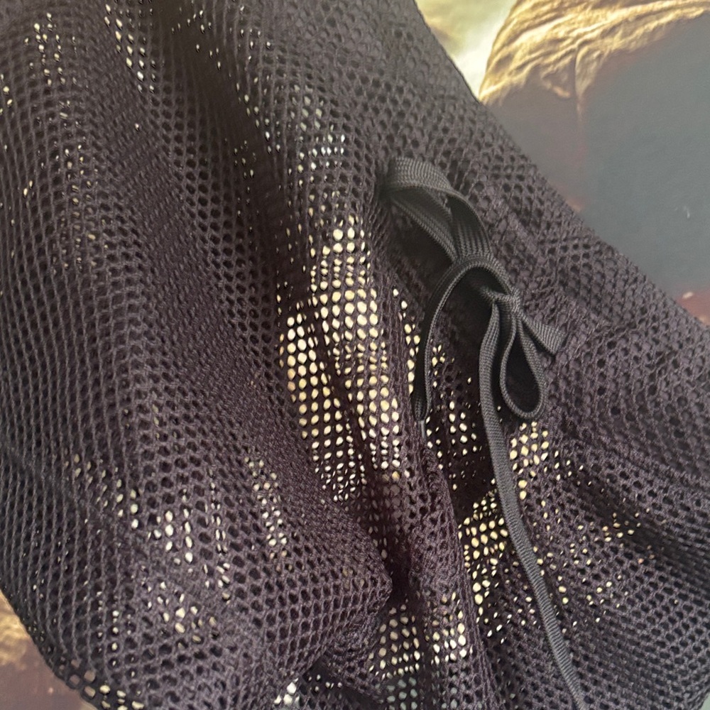 Black Mesh Athletic Shorts with Drawstring Waist- Awesome M 😎 - Picture 3 of 3